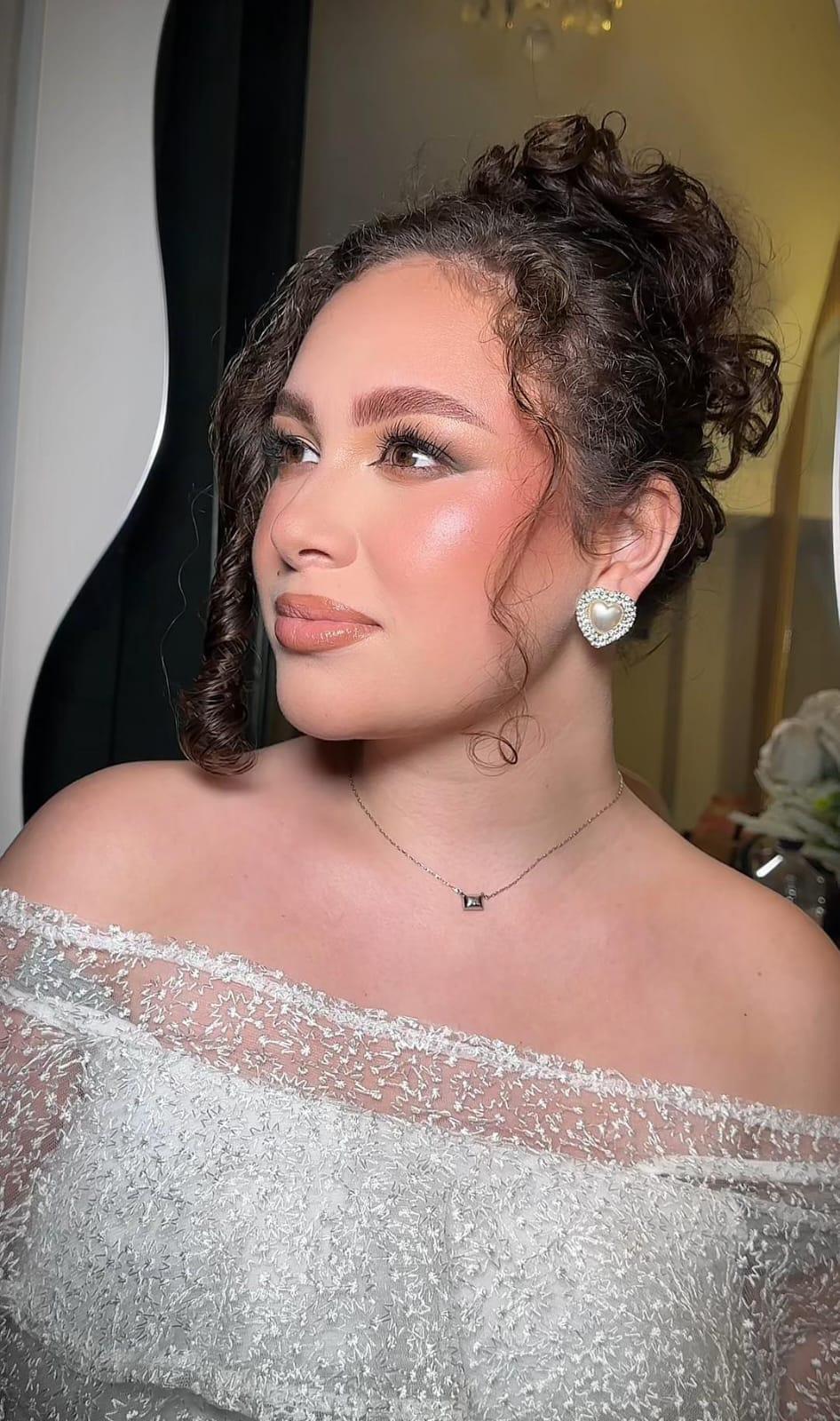 Detalle de maquillaje Naomi Makeup Studio